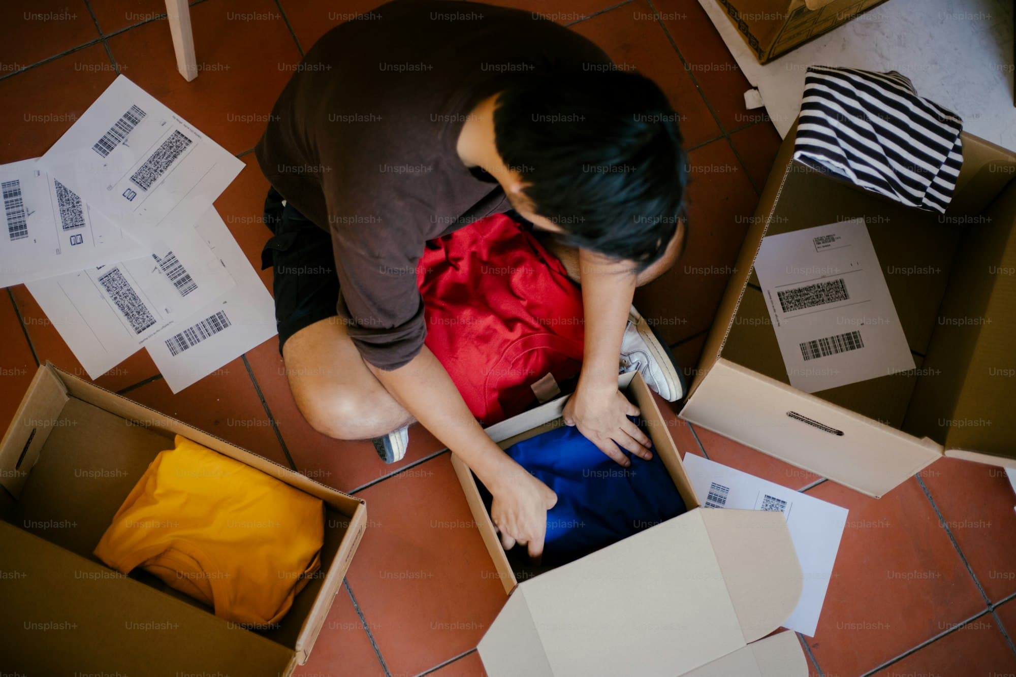 Kết nối bán hàng đa kênh: Đưa shop thời trang lên Shopee, TikTok Shop